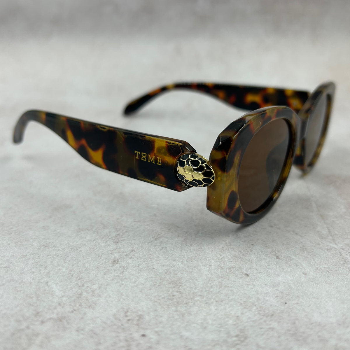 ÓCULOS DE SOL SUÉCIA - TARTARUGA - 1641